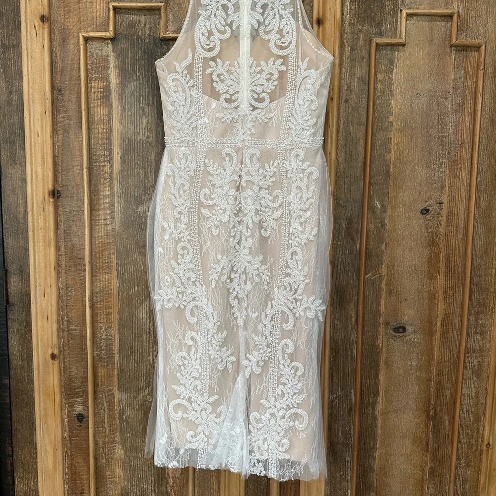 Knee length, cream & white beard & sequin dress. - Picture 2 of 5